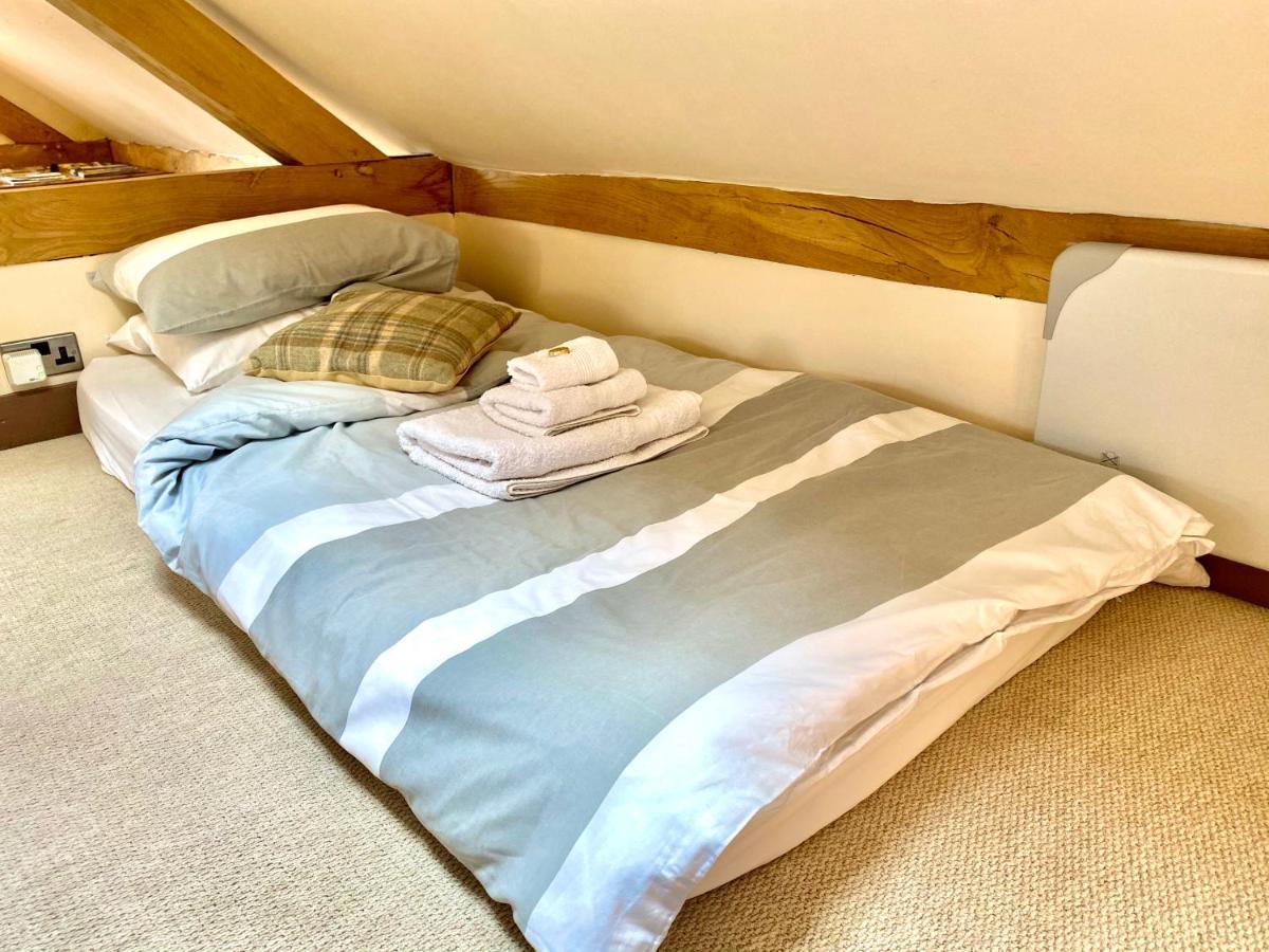 Greencourt Loft - The Cotswold Way, Stroud Hotel Stonehouse  Eksteriør billede