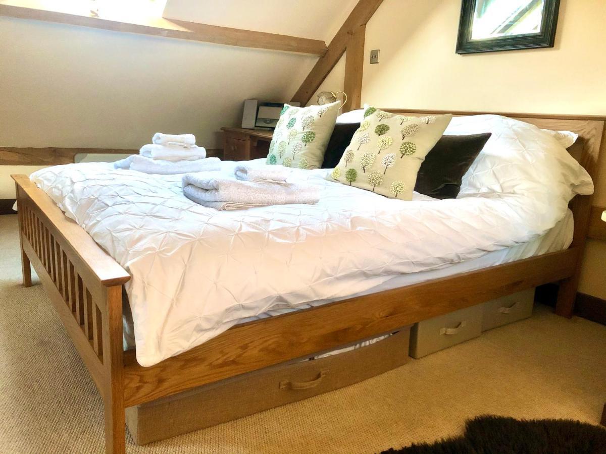 Greencourt Loft - The Cotswold Way, Stroud Hotel Stonehouse  Eksteriør billede